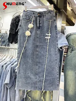 Европейские товары, джинсовая юбка средней длины с высокой талией для женщин, летняя новинка 2023 года, прямая джинсовая юбка с разрезом из бисера в один шаг
